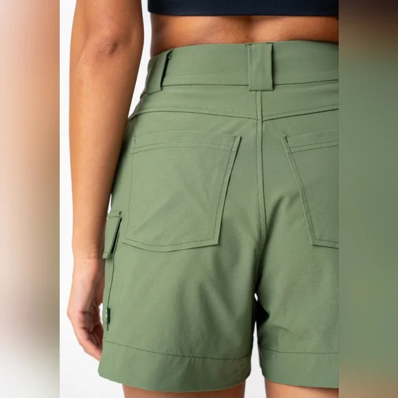 New with Tags Designed in Canada High-Rise Cargo Hiking Shorts by Alder Apparel - Picture 6 of 16